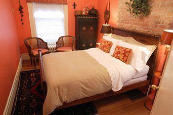 Couette-café Lion's Head 5*