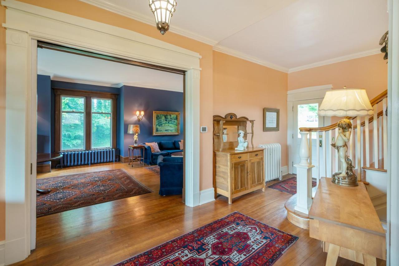 Lion's Head Bed & Breakfast